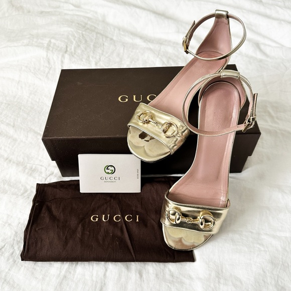 Gucci Horsebit Sandal in Gold size 37.5 fair condition - Picture 5 of 9
